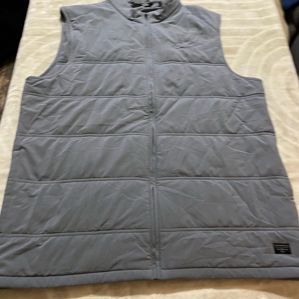 Travis Mathew Gray Vest XL